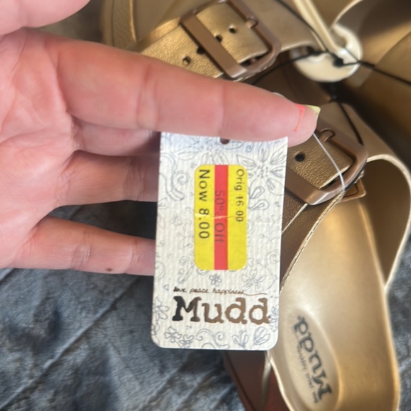 Sandals - Picture 3 of 3